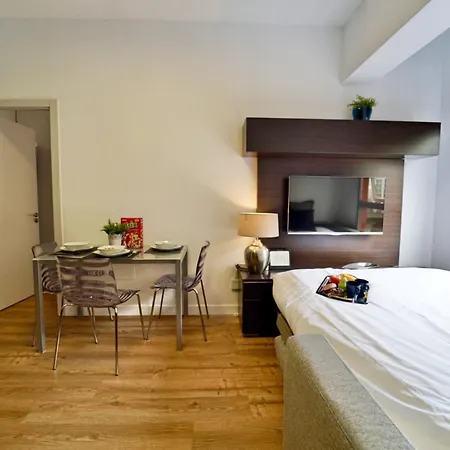 The Poet's Corner Apartment *