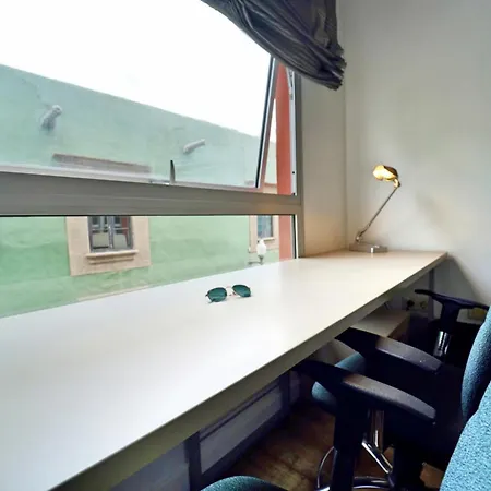 The Poet's Corner * لاس بالماس دي غران كاناريا