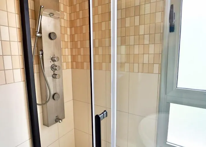 公寓 The Poet's Corner